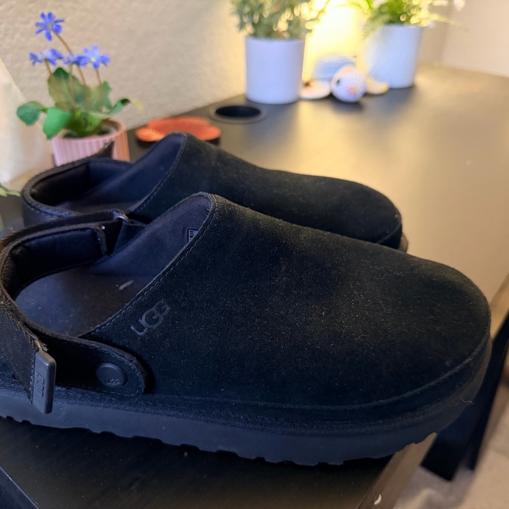 UGG Golden Star Black Slip-On Clogs
